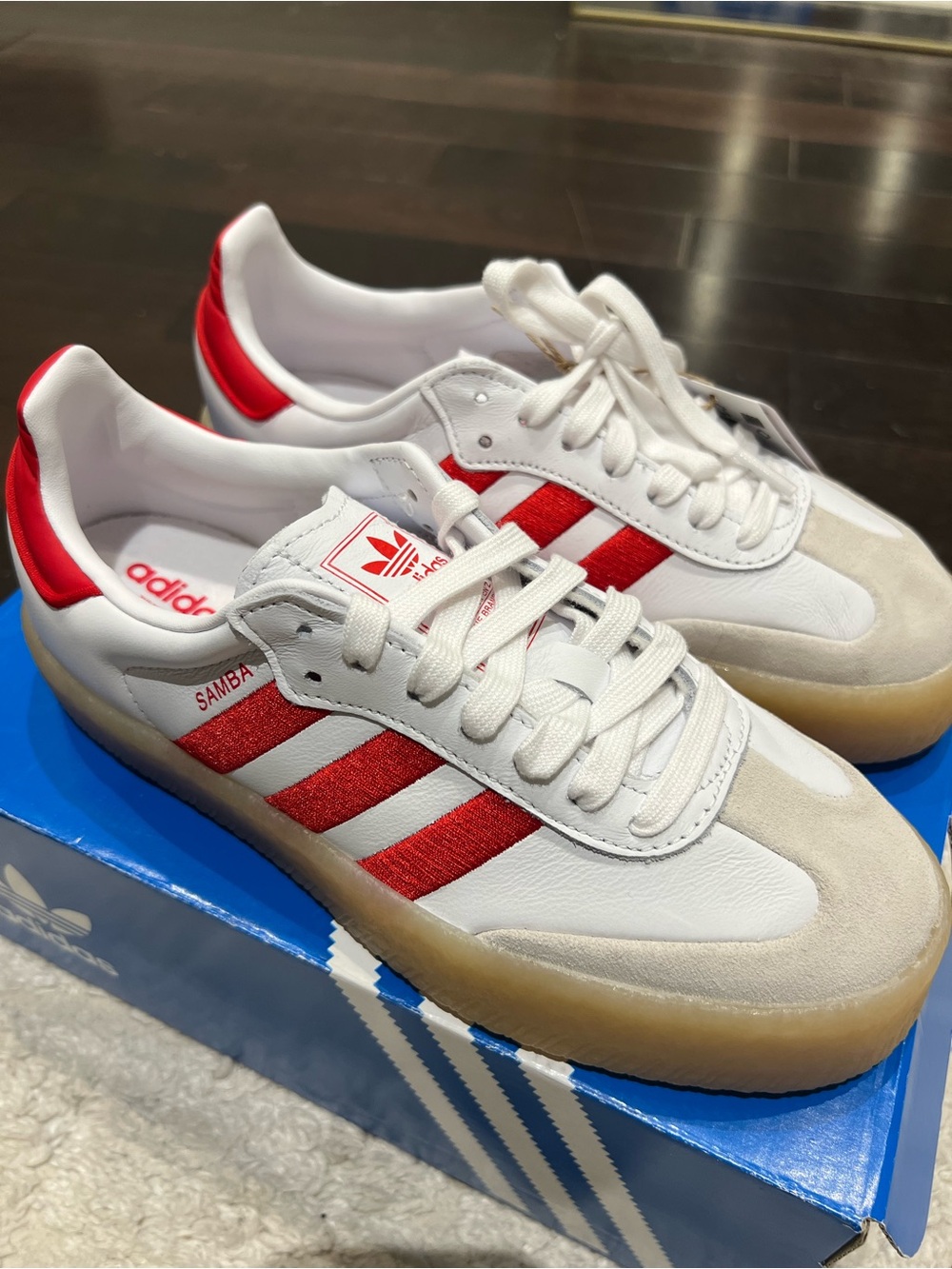 Adidas samba with red